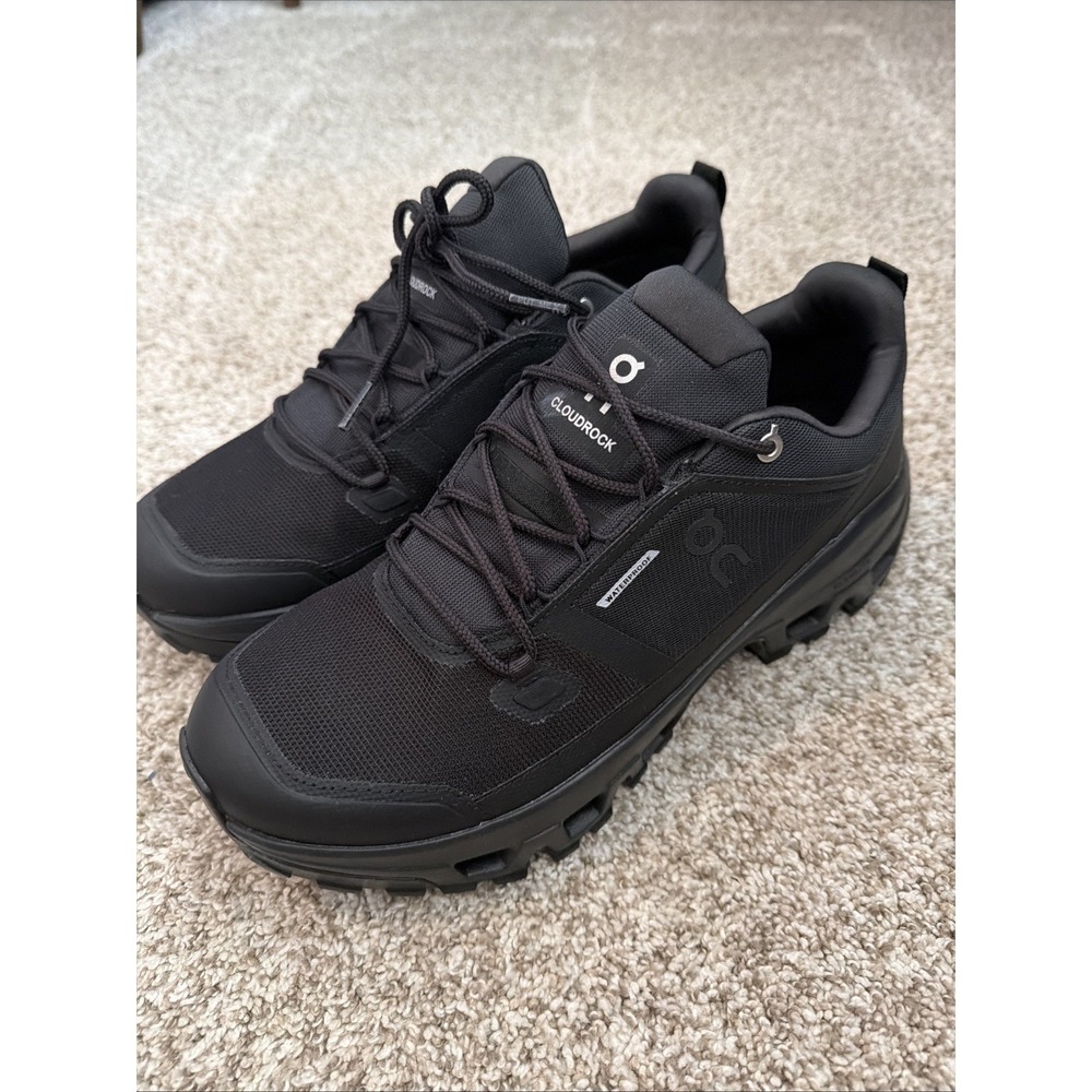 ON Running Cloudrock Low WP Waterproof Size 10 Black - 3MF10251043